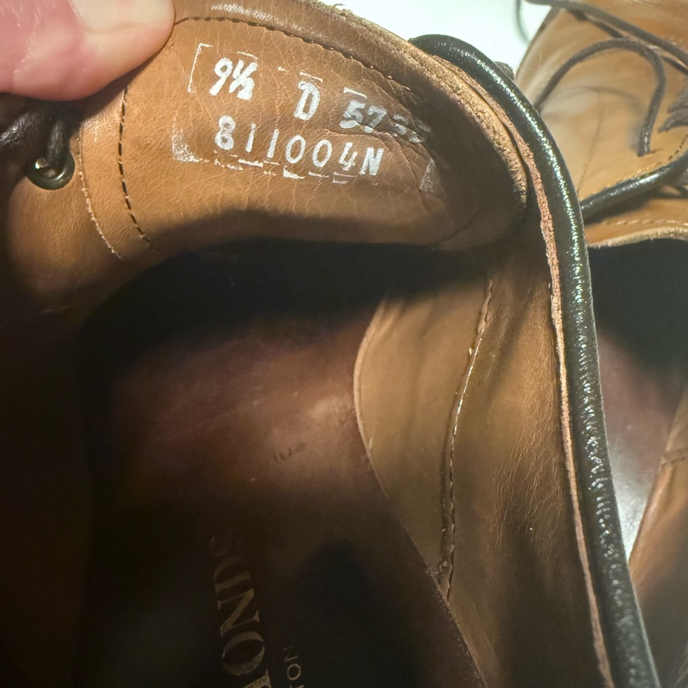 Allen Edmonds Fifth Avenue Leather Oxfords - Picture 5 of 7